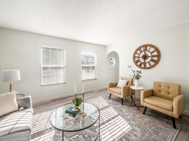 4638 Thornoak Drive, Grove City, OH 43123