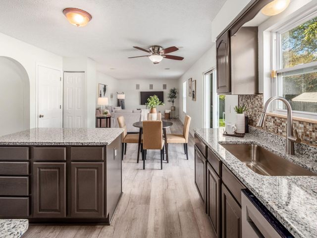 4638 Thornoak Drive, Grove City, OH 43123