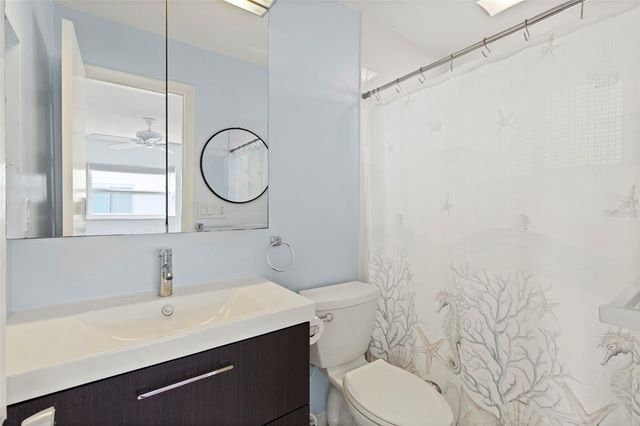 9785 MAINLANDS BOULEVARD W 1-B, Pinellas Park, FL 33782