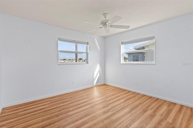 9785 MAINLANDS BOULEVARD W 1-B, Pinellas Park, FL 33782