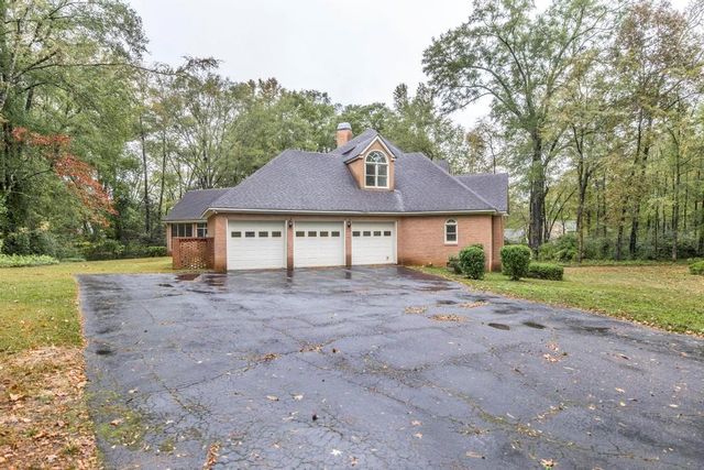 155 Howard Oaks Drive, Macon, GA 31210