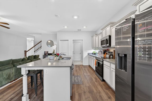 3664 Stormy Ln, Rockvale, TN 37153