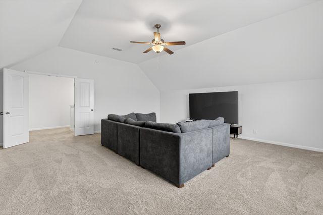 3664 Stormy Ln, Rockvale, TN 37153