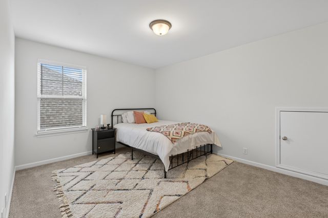 3664 Stormy Ln, Rockvale, TN 37153