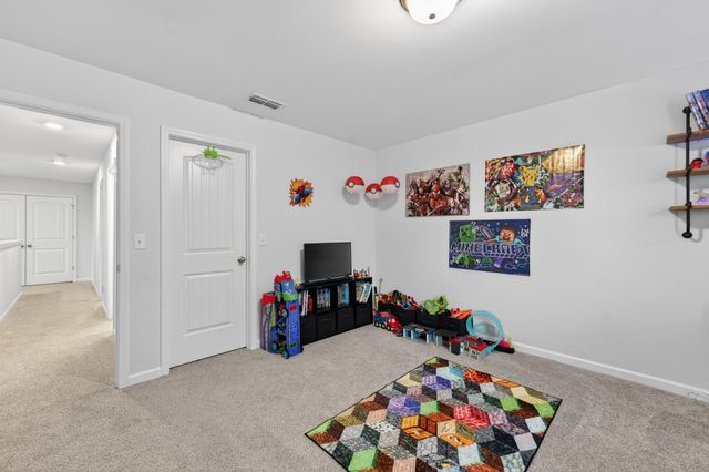 3664 Stormy Ln, Rockvale, TN 37153