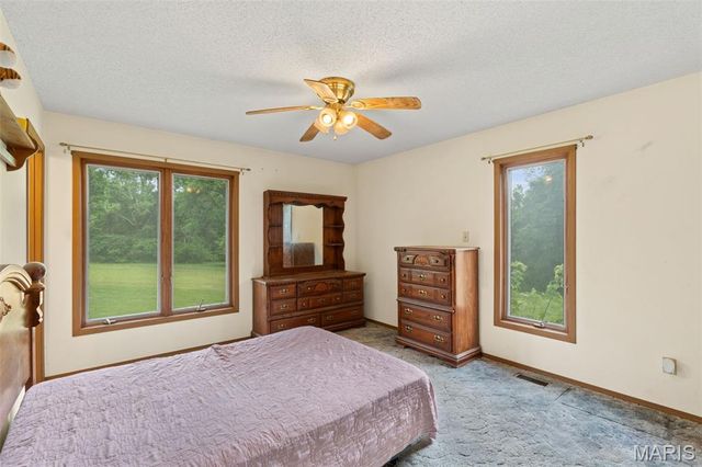 5270 Overview Drive, Villa Ridge, MO 63089