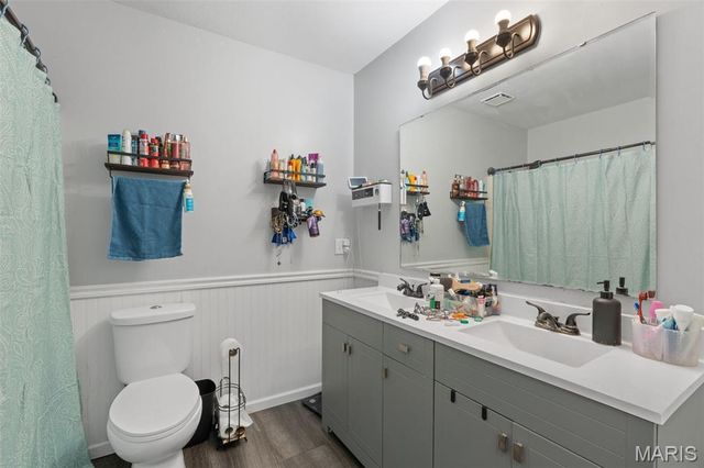 5270 Overview Drive, Villa Ridge, MO 63089