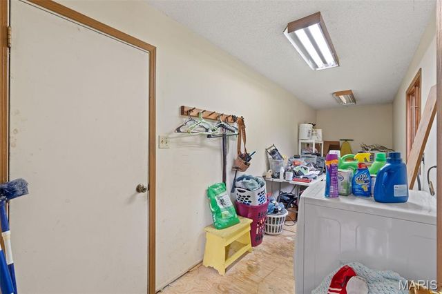 5270 Overview Drive, Villa Ridge, MO 63089