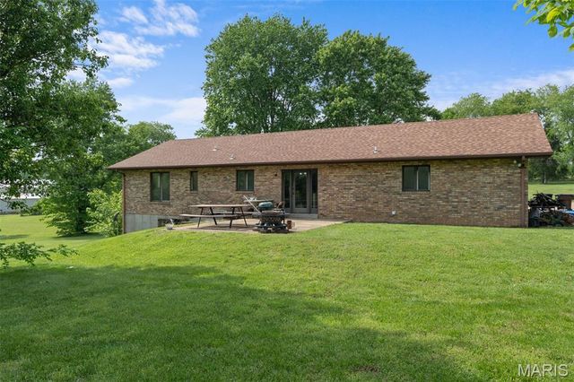 5270 Overview Drive, Villa Ridge, MO 63089
