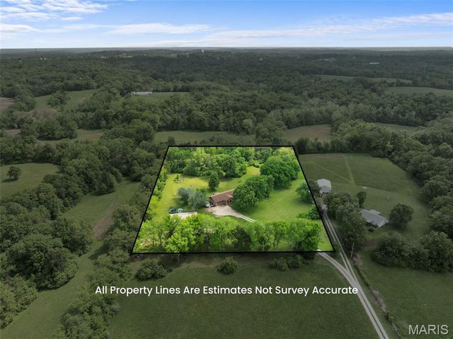 5270 Overview Drive, Villa Ridge, MO 63089