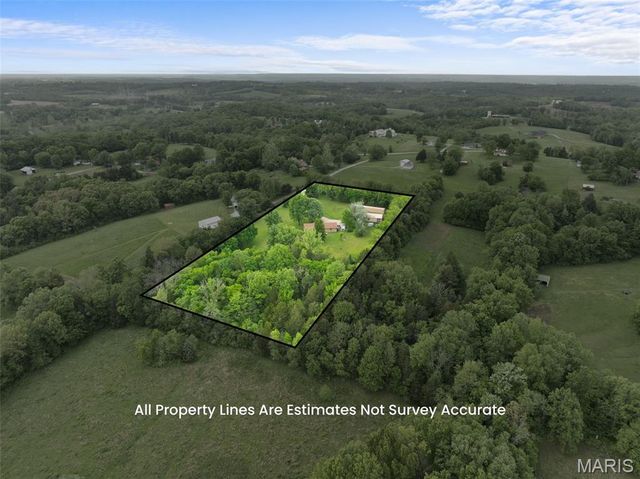 5270 Overview Drive, Villa Ridge, MO 63089