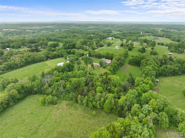 5270 Overview Drive, Villa Ridge, MO 63089