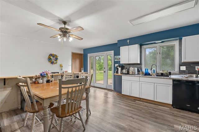 5270 Overview Drive, Villa Ridge, MO 63089