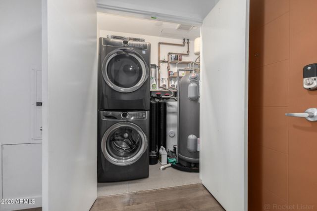 2300 E CAMPBELL Avenue 104, Phoenix, AZ 85016