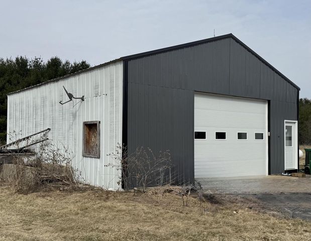 485 Killarney ROAD, Hartford, WI 53027