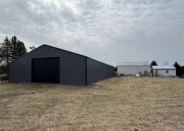 485 Killarney ROAD, Hartford, WI 53027
