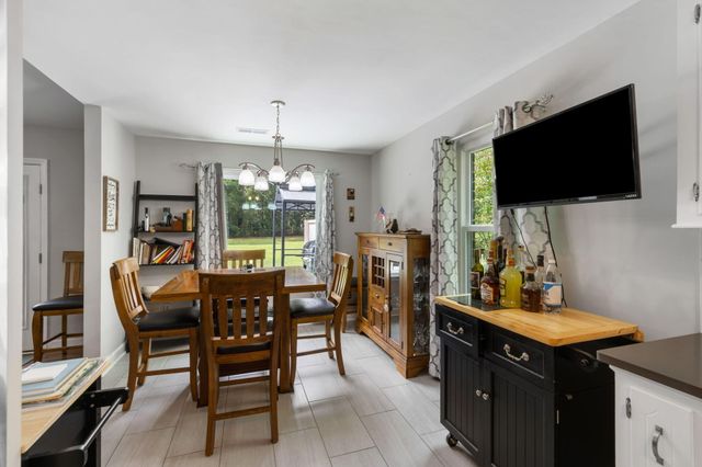 222 Mohican Circle, Summerville, SC 29483