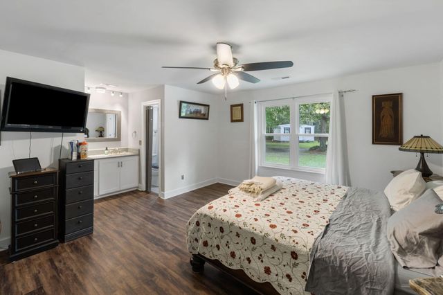 222 Mohican Circle, Summerville, SC 29483