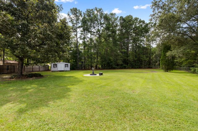 222 Mohican Circle, Summerville, SC 29483