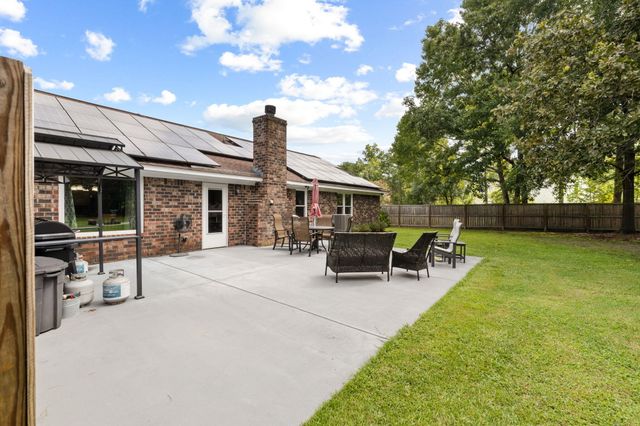 222 Mohican Circle, Summerville, SC 29483