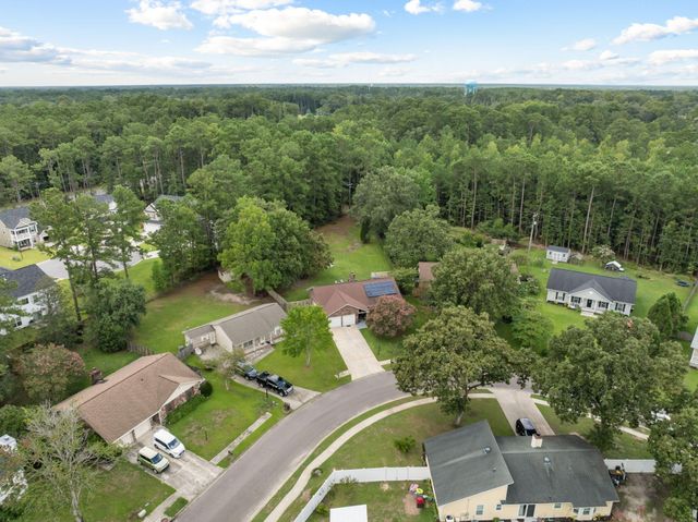 222 Mohican Circle, Summerville, SC 29483