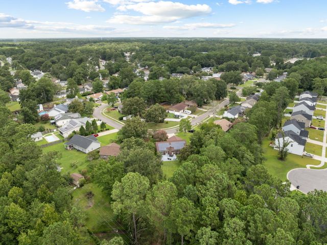 222 Mohican Circle, Summerville, SC 29483