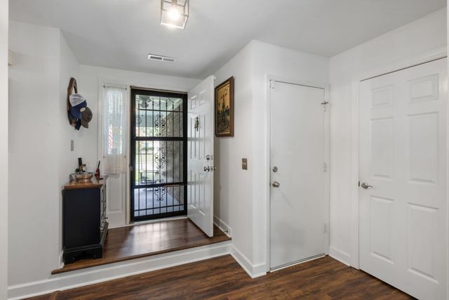 222 Mohican Circle, Summerville, SC 29483