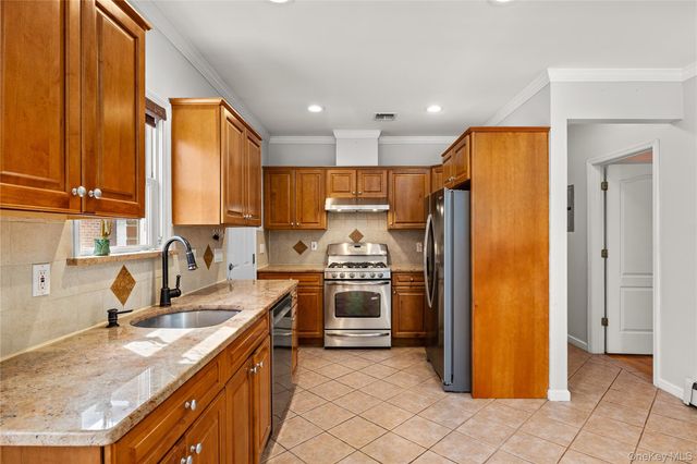14950 16th Road, Whitestone, NY 11357