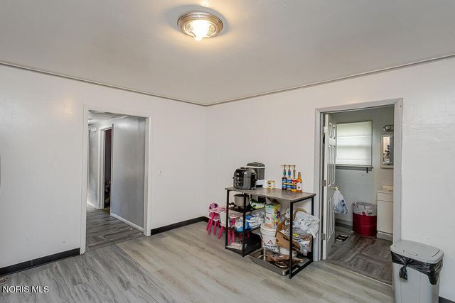 221 Segur Avenue, Toledo, OH 43609