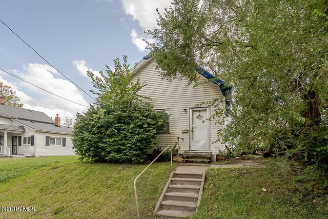 221 Segur Avenue, Toledo, OH 43609