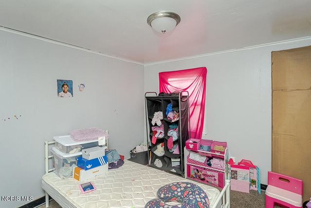 221 Segur Avenue, Toledo, OH 43609