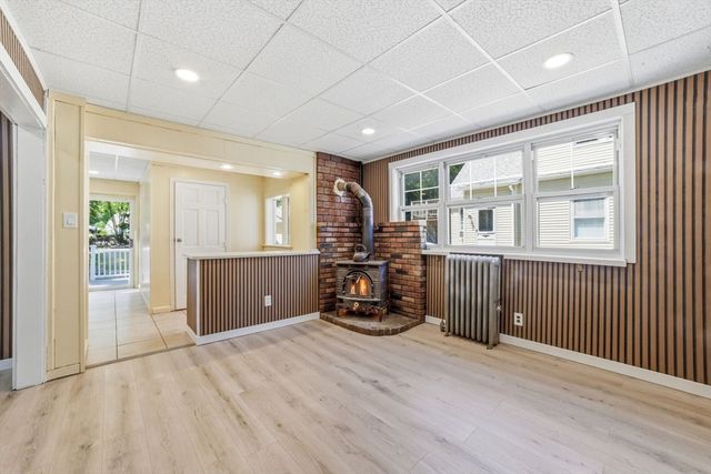 11 Brook St, Marlborough, MA 01752