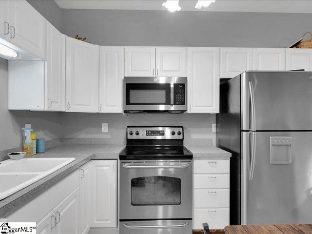 214 Deerwood Trail, Walhalla, SC 29691