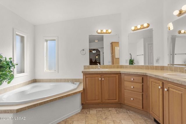 2151 W Desert Serenity Place, Vail, AZ 85641