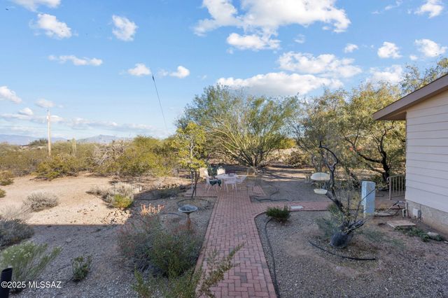 2151 W Desert Serenity Place, Vail, AZ 85641