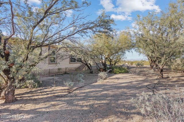 2151 W Desert Serenity Place, Vail, AZ 85641