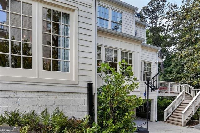 897 Glenbrook Drive NW, Atlanta, GA 30318