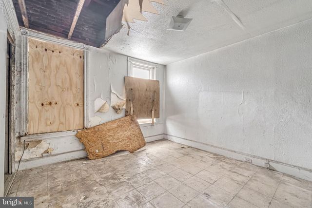 842 ELM ST, Camden, NJ 08102