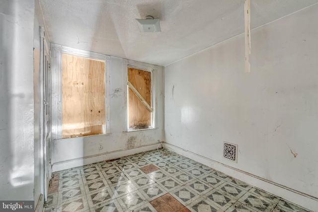 842 ELM ST, Camden, NJ 08102