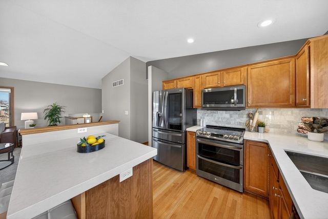 5315 Castleview Drive NW, Rochester, MN 55901