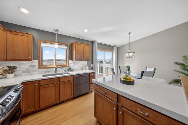 5315 Castleview Drive NW, Rochester, MN 55901