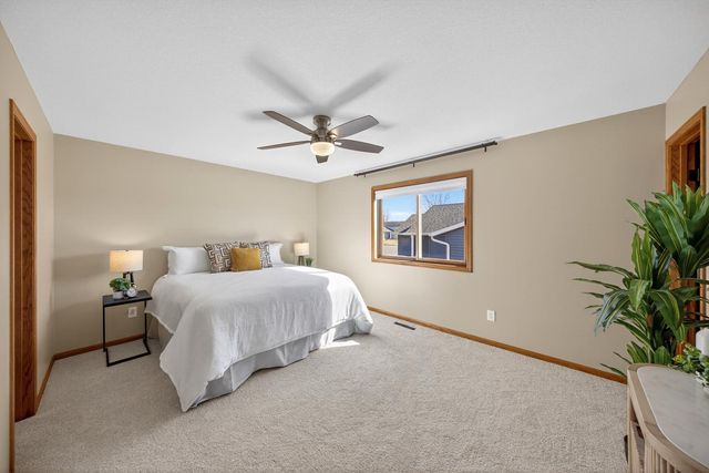 5315 Castleview Drive NW, Rochester, MN 55901