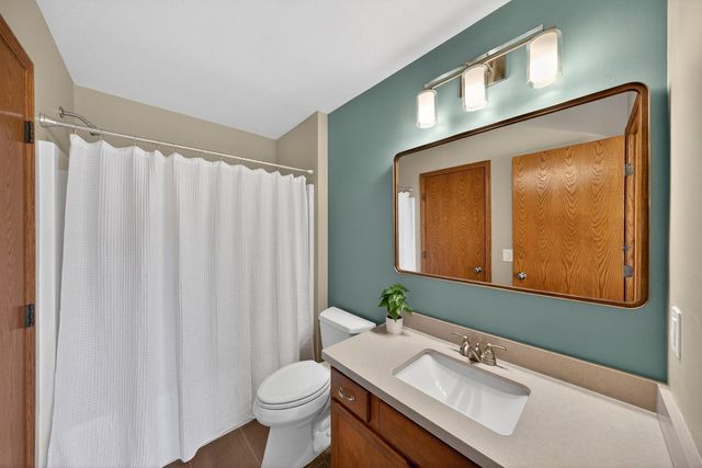 5315 Castleview Drive NW, Rochester, MN 55901