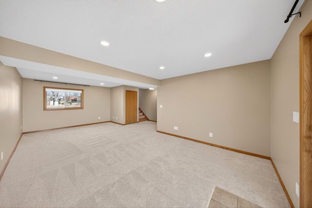 5315 Castleview Drive NW, Rochester, MN 55901