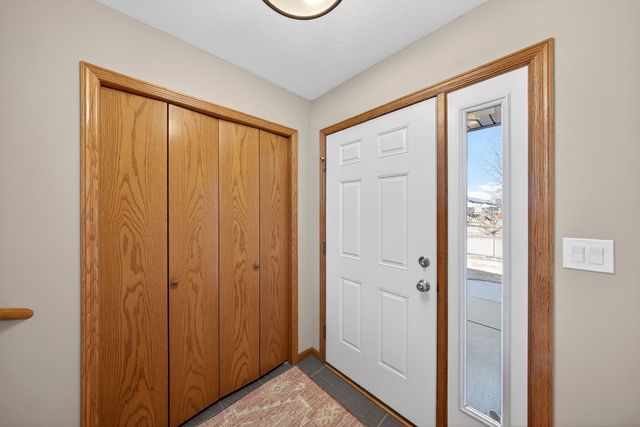 5315 Castleview Drive NW, Rochester, MN 55901