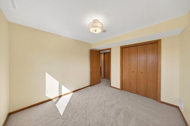 5315 Castleview Drive NW, Rochester, MN 55901