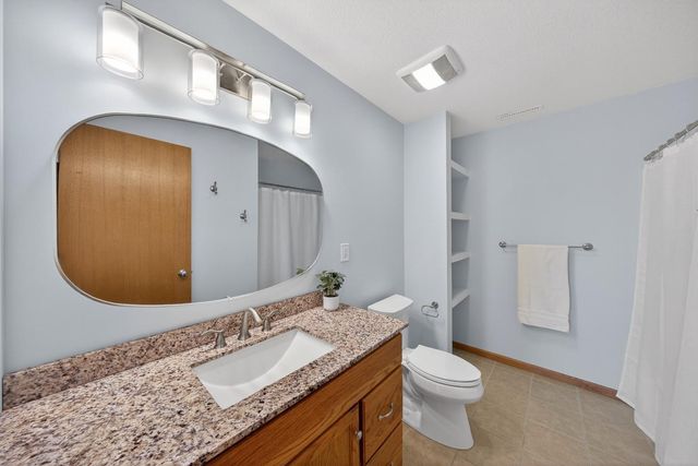 5315 Castleview Drive NW, Rochester, MN 55901