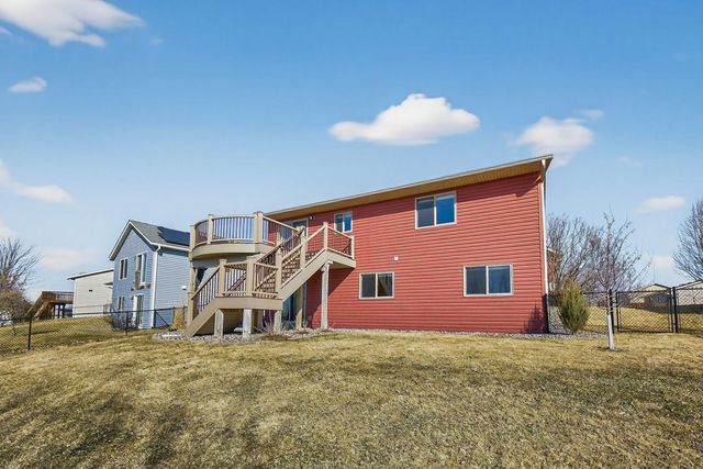 5315 Castleview Drive NW, Rochester, MN 55901