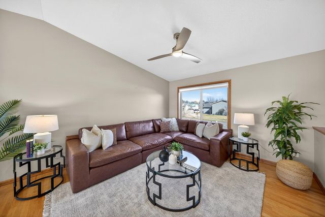 5315 Castleview Drive NW, Rochester, MN 55901