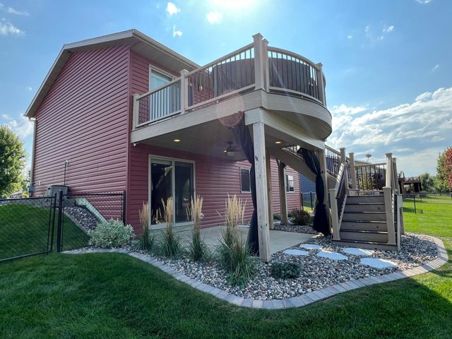 5315 Castleview Drive NW, Rochester, MN 55901